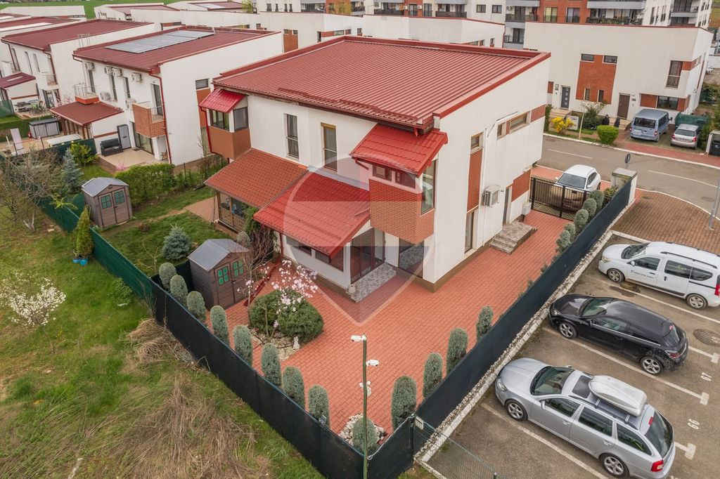 Casă / Vilă cu 3 camere de vânzare Str. Diamantului 6,...