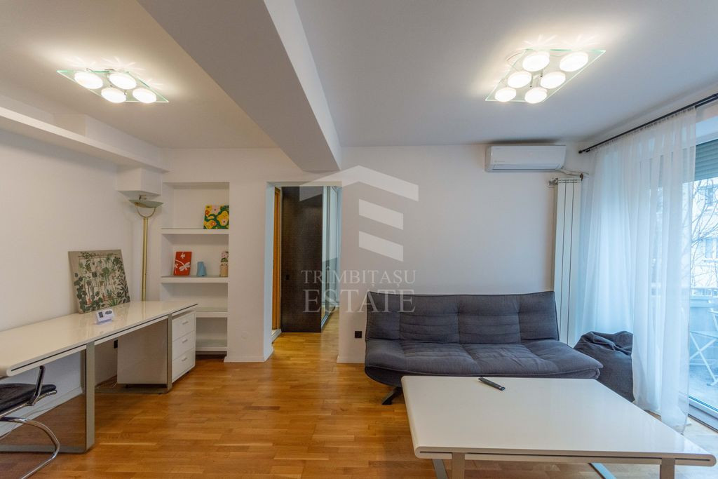 Floreasca - str. Mozart, doua minute parc si statii STB, ...