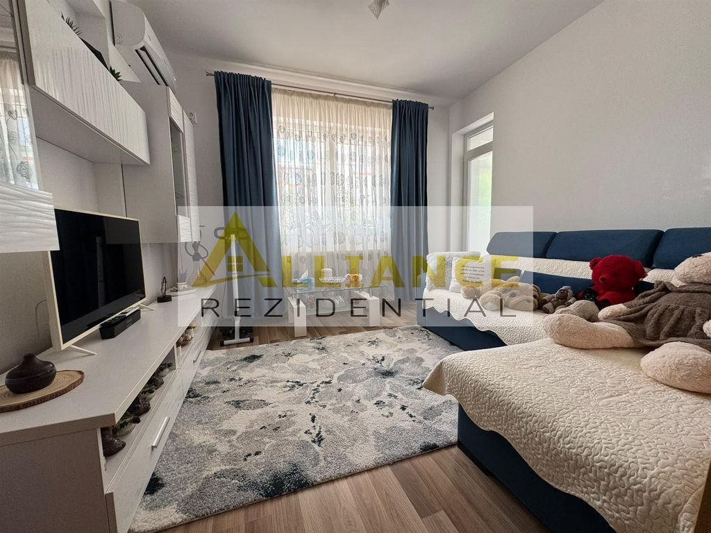 Ozana-Apartament 2 Camere-Mobilat-Parcare Inclusa