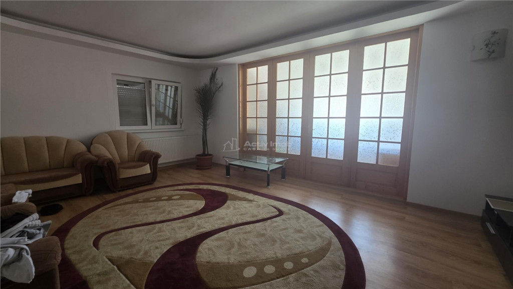 Casa P E, teren 568 mp - Valea Rosie