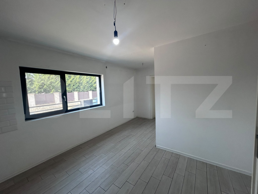 Casa cu 4 camere, P+1, cartier Damila