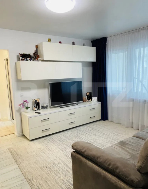 Apartament 3 Camere Podul Ros