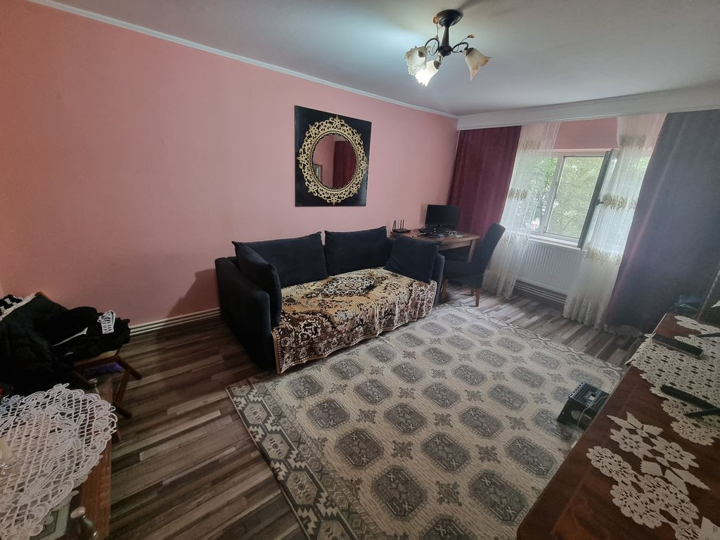 4 CAMERE DACIA, 2 BAI, 2 AP PE PALIER