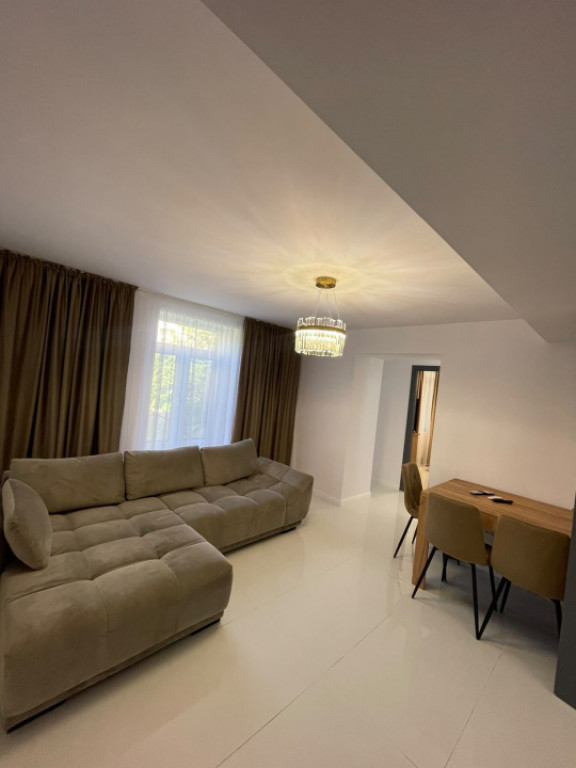 Apartament premium ultracentral, la casa, cu 2 locuri de par