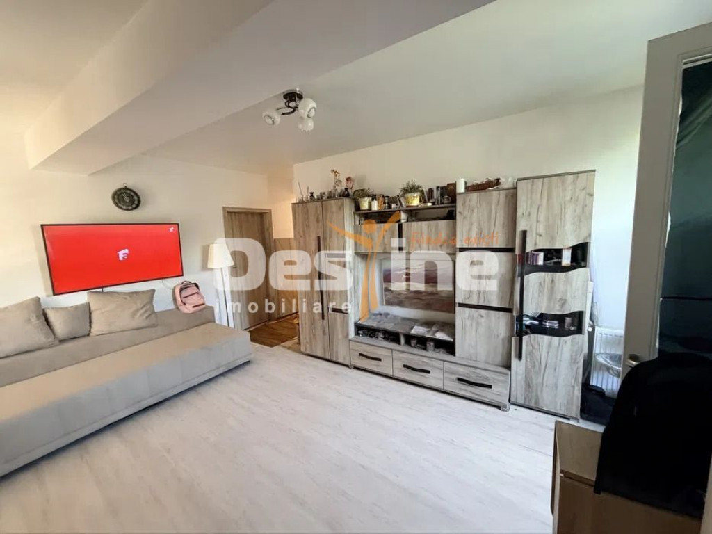 APARTAMENT 3 CAMERE DECOMANDAT