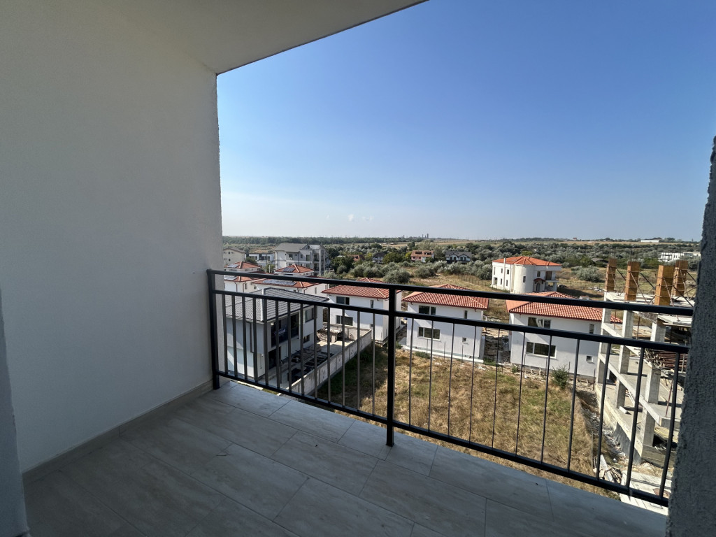 Apartament 2 camere decomandat | 64,8 mp total | Mamaia Nord