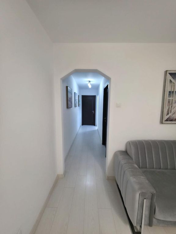 APARTAMENT 3 CAMERE DECOMANDAT