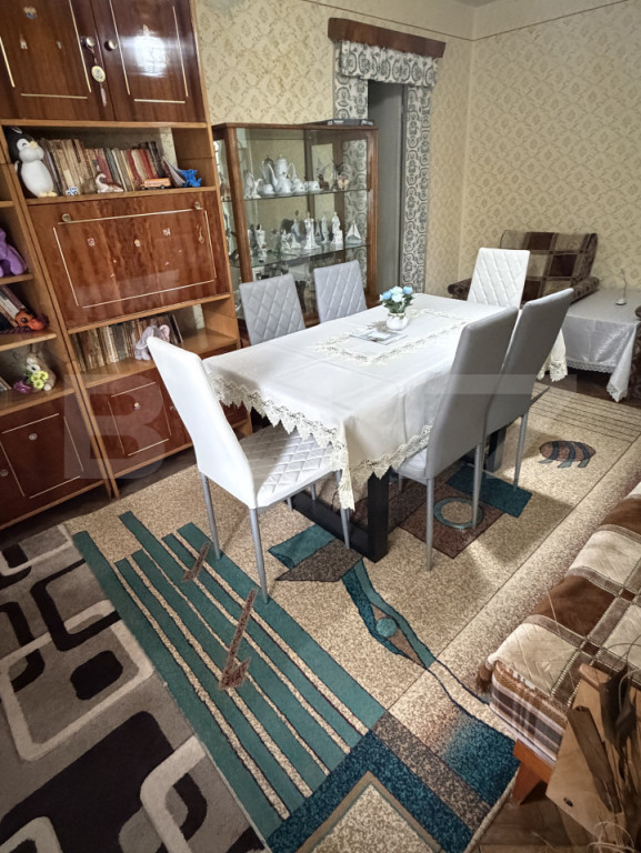 Apartament, et. 1, balcon și bucătărie închisă, Câmpul
