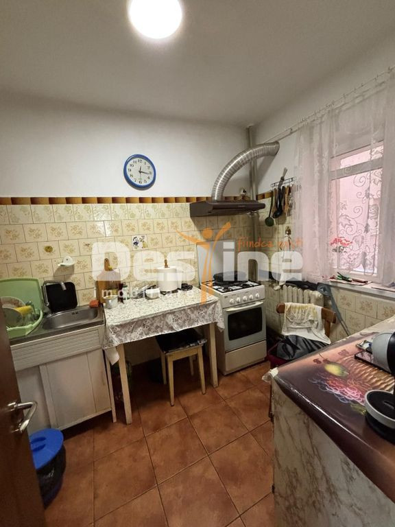 APARTAMENT 3 CAMERE DECOMANDAT