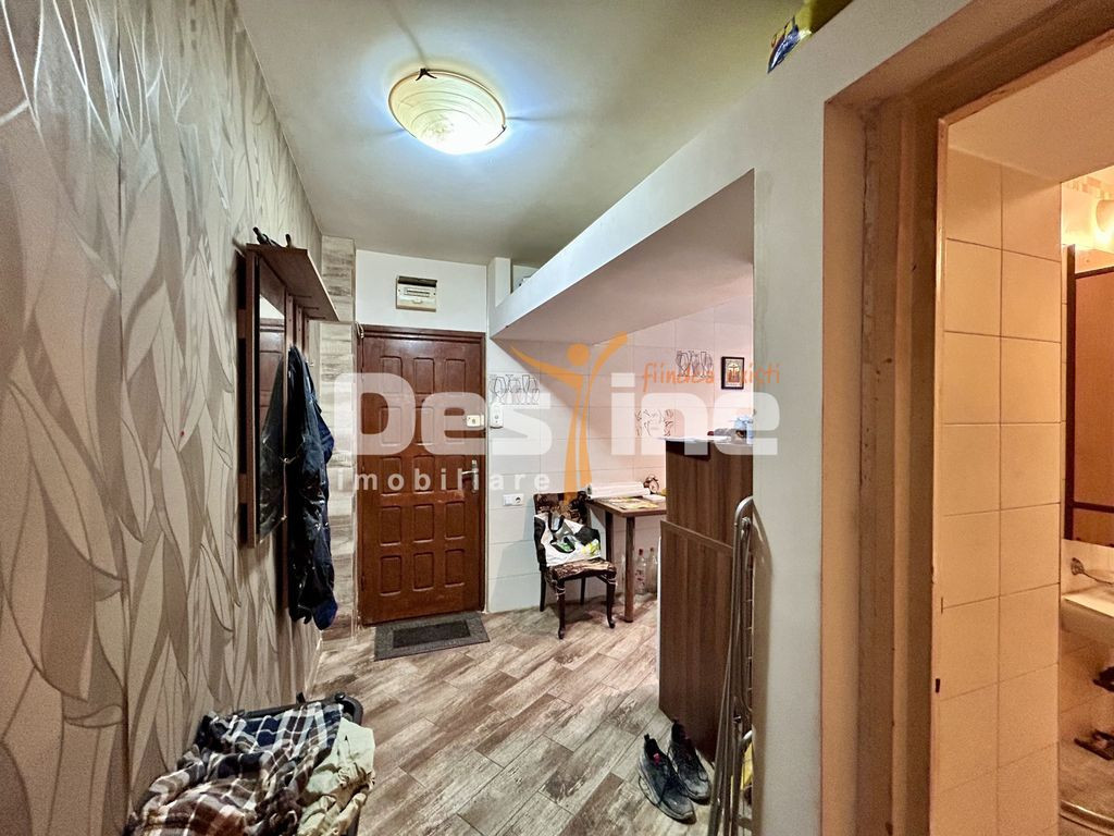 Apartament 2 camere, parter, balcon, zona Vest - Aurora, ...