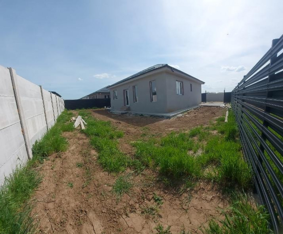 Single 4 camere-parter+pod, 400 mp teren-Incalzire in pardoseală