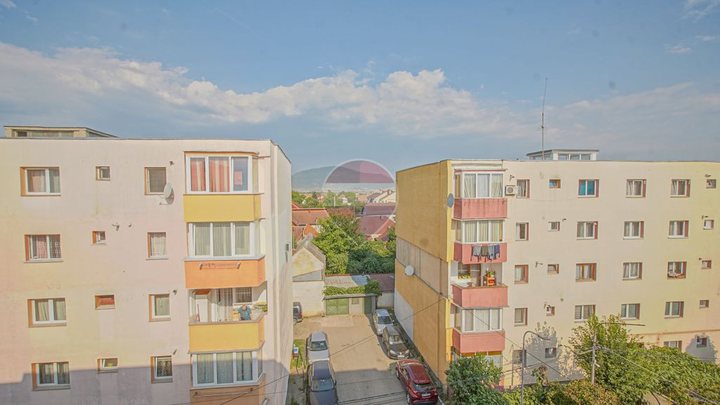 Apartament 3 camere Ghimbav, ideal pentru familie sau inv...