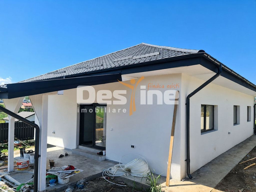 Casă VOROVEȘTI | 4 camere, 87 mp utili, încălzire în...