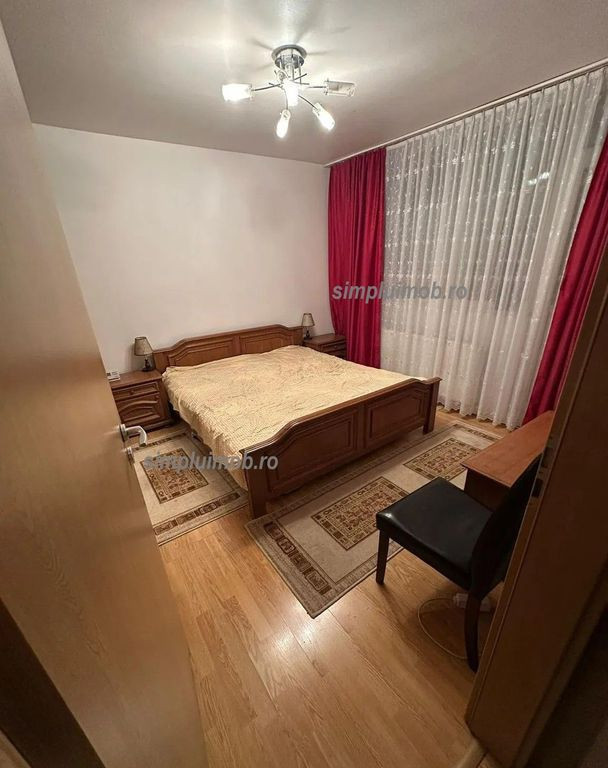 Decomandat 4 Camere Sector 3 Etaj Intermediar