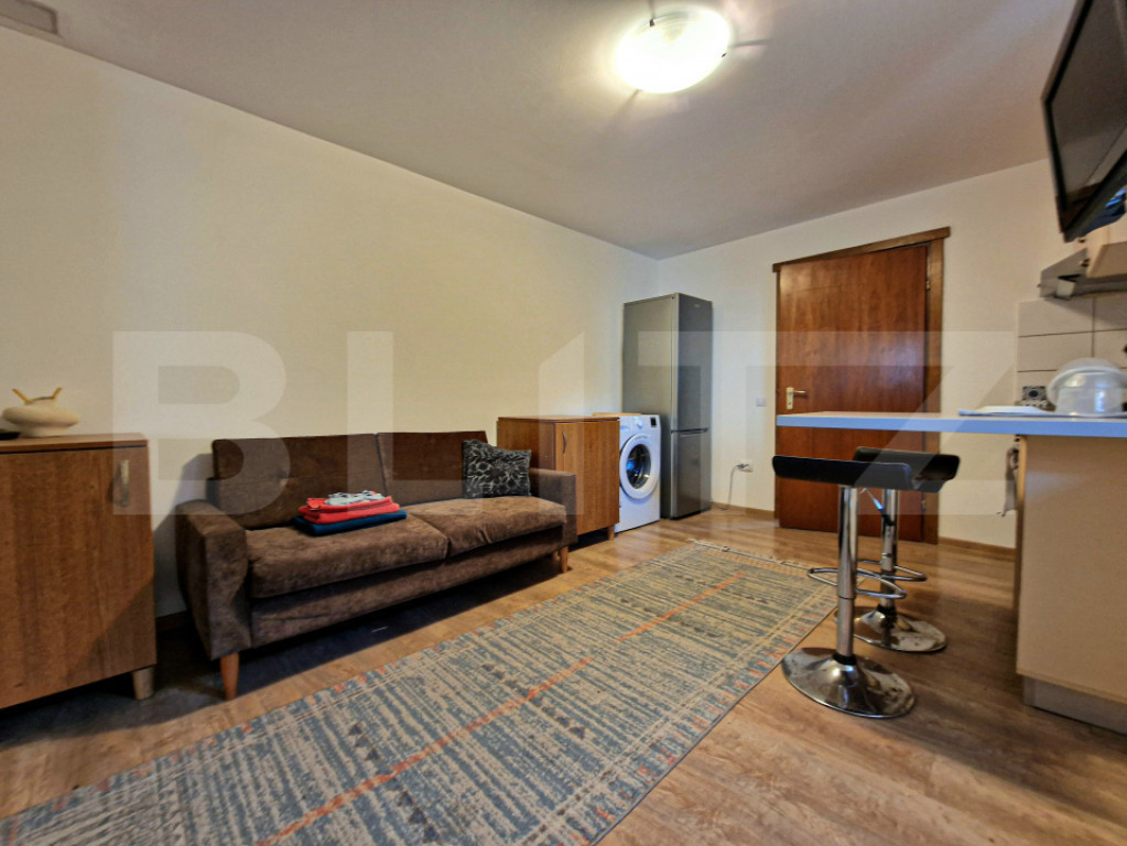 Închiriere apartament cu 2 camere la casă