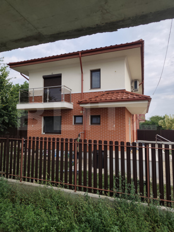 Casă modernă 4 camere, 140 mp, 320 mp teren, zona Tudor Ne