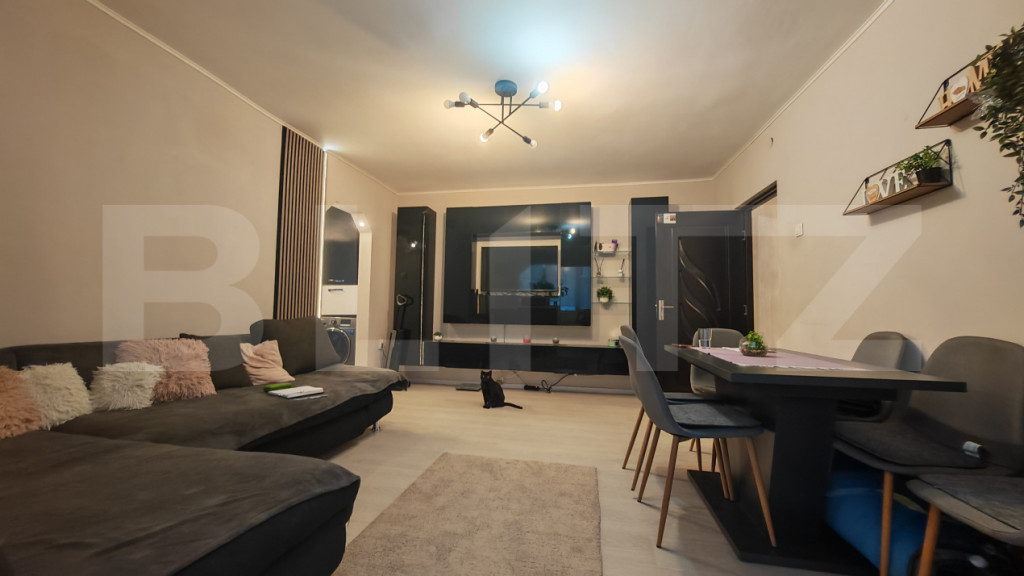 Apartament cu 3 camere, 50.85 mp, zona Rogerius