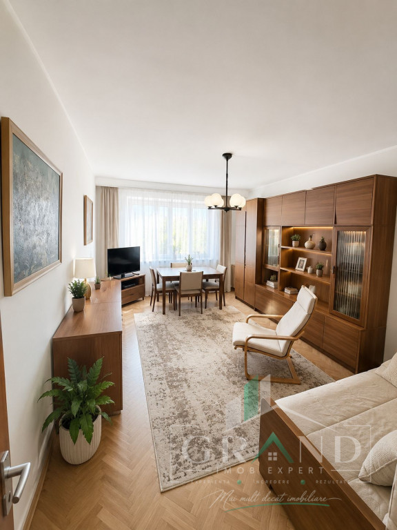 Apartament 3 camere, zona McDonalds, Minerva