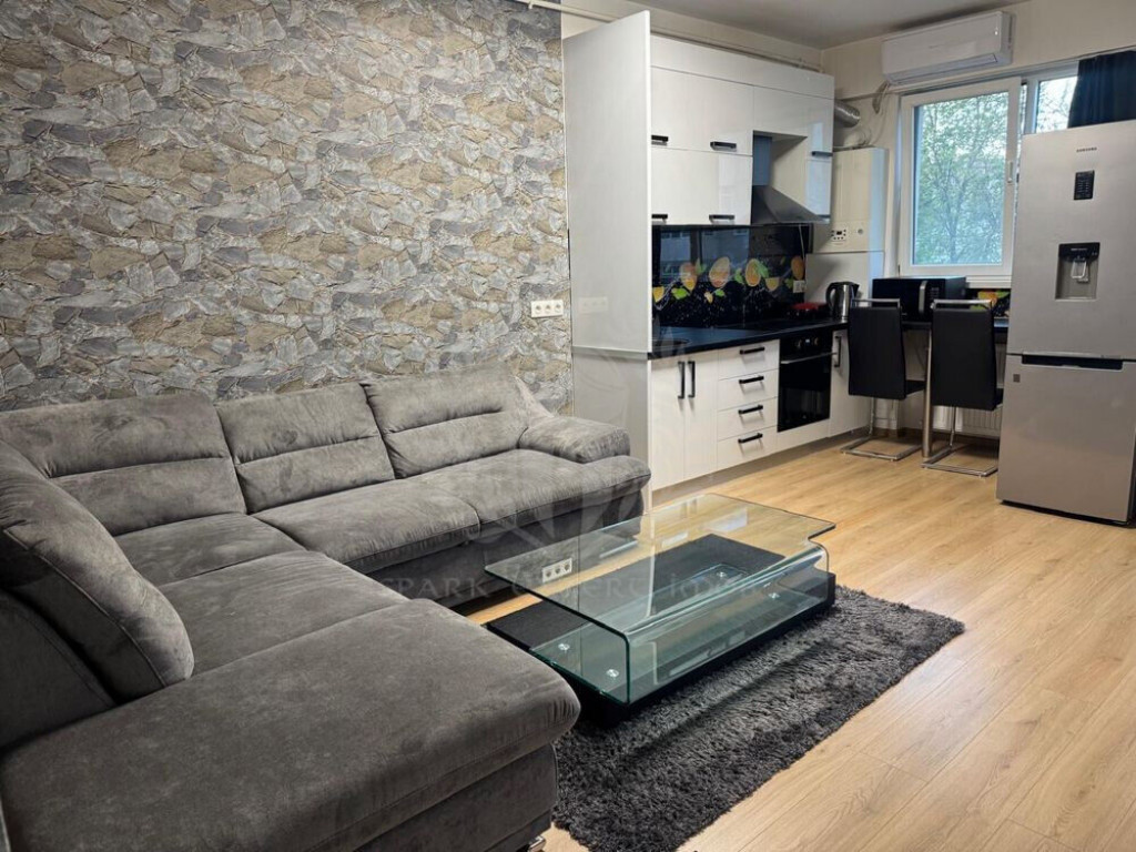 Spațiu Comercial // Birouri, 4 camere, ultracentral,