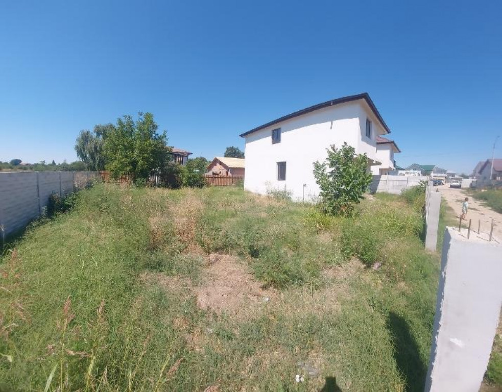 Varteju-single 4 camere, 100 mp utili si 470 mp teren
