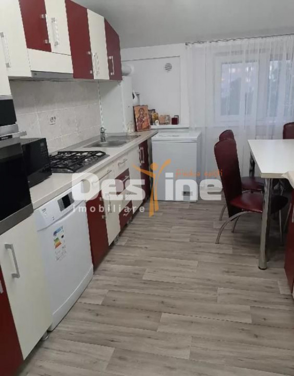 Apartament 2 camere decomandat, complet mobilat și utila...