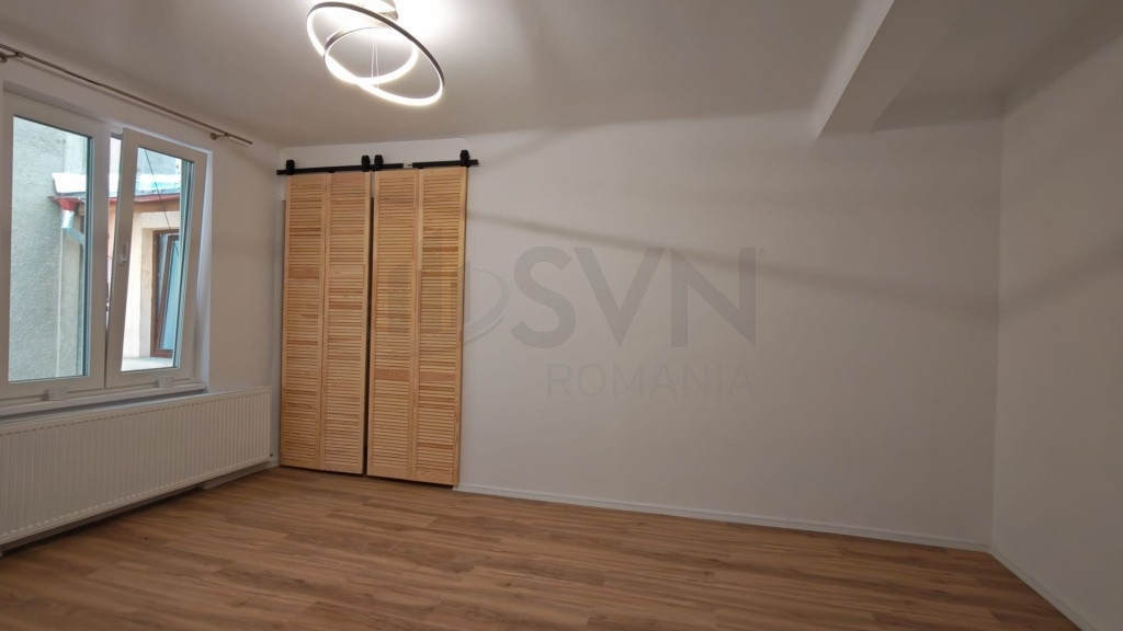 Studio dublu decomandat, PiaИ›a RomanДѓ, centralДѓ...