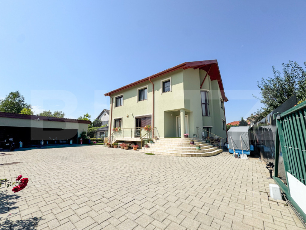 Casa de vanzare, 370 mp, teren de 1100 mp, zona Cetatii