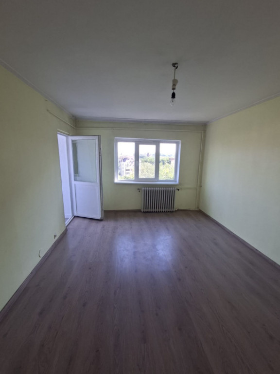 Apartamenr 2 camere, 54 mp, zona Brazda