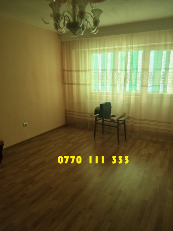 Etaj 1 - apartament 2 camere confort 1 decomandat - Zona Vid