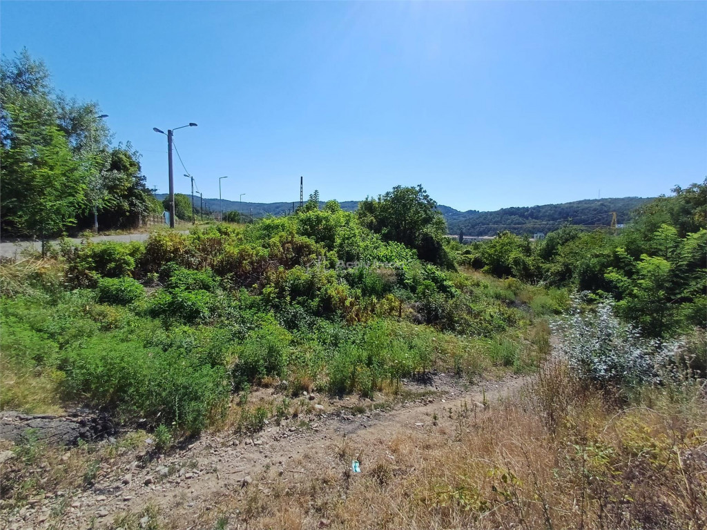Resita, Teren Intravilan 473 Mp., Cu Utilitati, Zona Mociur