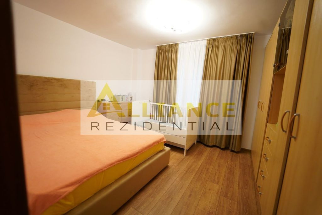 Zizin - 3 camere - 2 bai- 1990