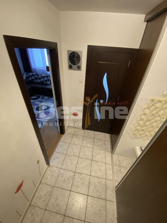 2 camere la 5 minute de metrou gorjului, balcon generos s...