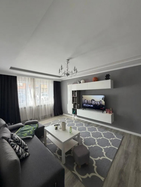 Apartament de vanzare Decomandat ,3 camere 65 mp , zona Mar