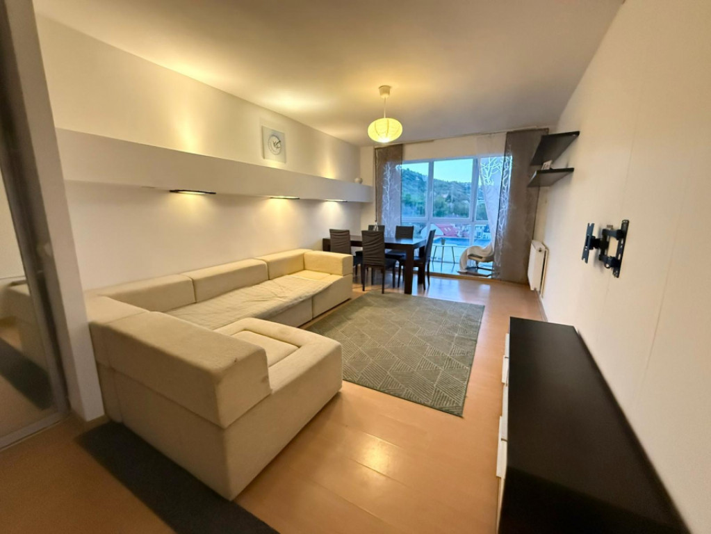 Vand apartament 2 camere 49mp+balcon 3mp ,zona Grigorescu