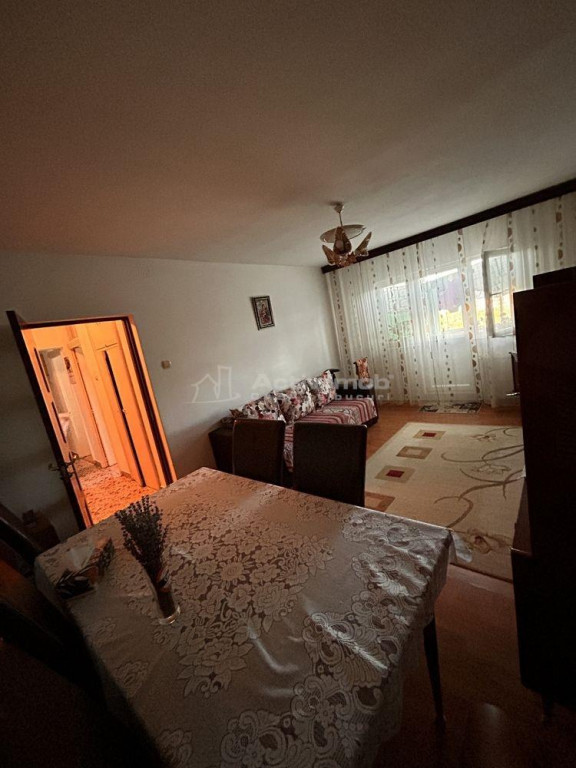 3 camere decomandat - Viorele - Timpuri Noi