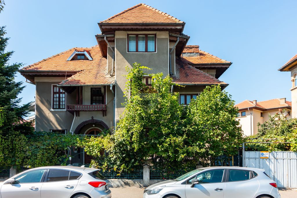 Casă / Vilă cu 7 camere de vanzare în zona Kiseleff, t...