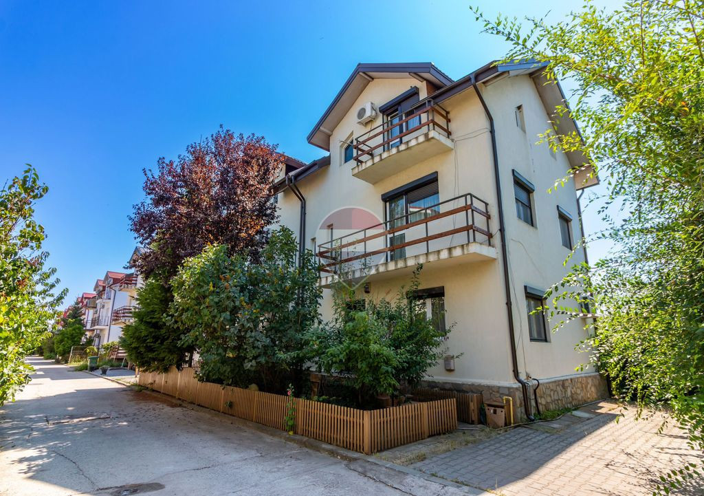 Casă / Vilă cu 6 camere de vanzare in Corbeanca, centru...