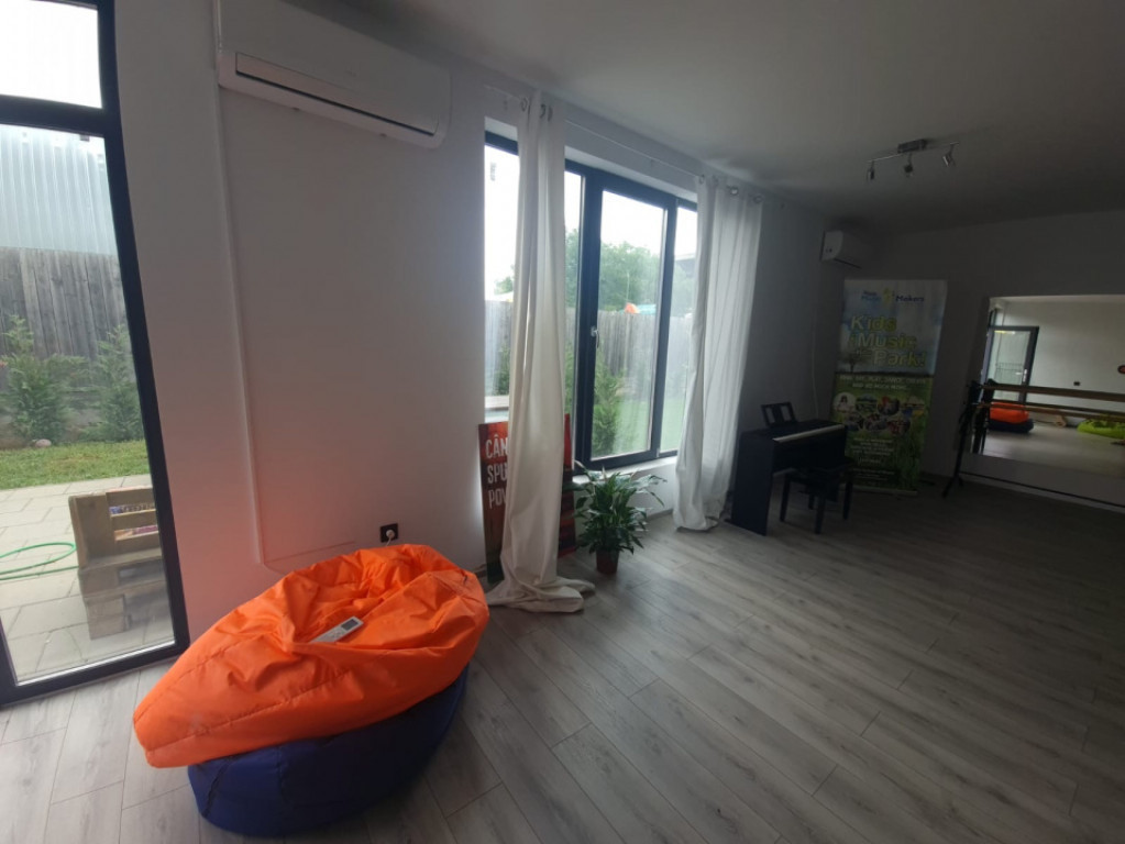 Casa 4 camere ,100 MP + Spatiu Comercial 100 MP, Zona Intre