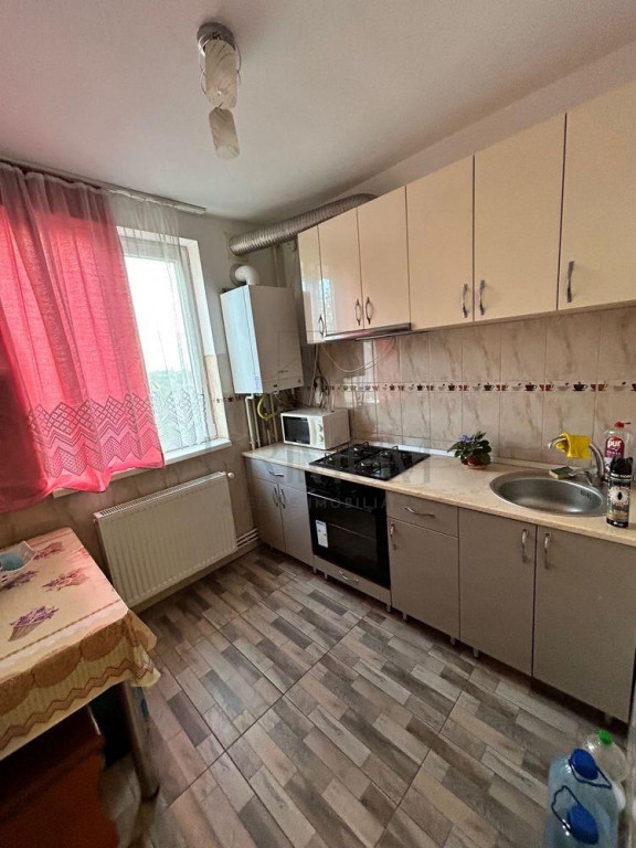 Dambovita - 2 Camere - Etaj intermediar cu LIFT - Centrala p