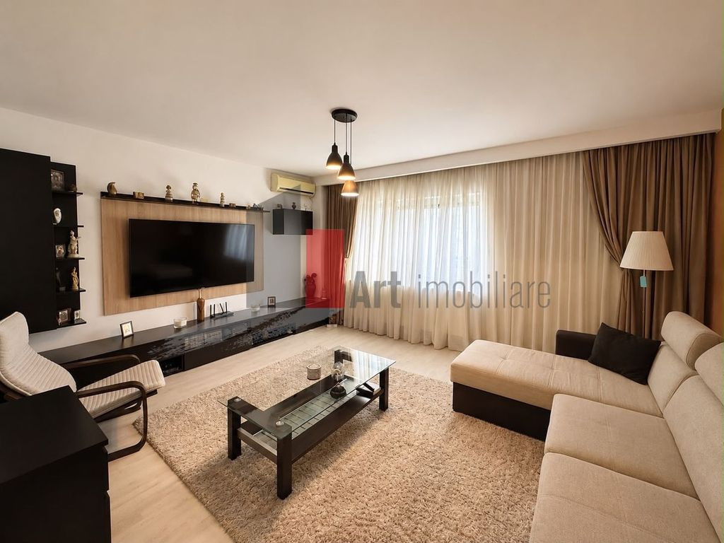 APARTAMENT DE 3 CAMERE