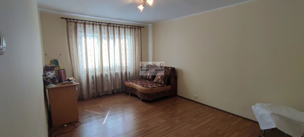 Apartament 2 camere de vanzare Bloc C Turn Tecuci central