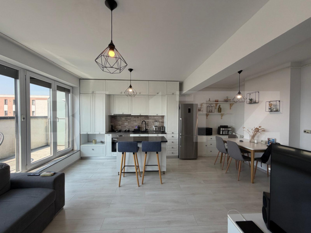 Penthouse de închiriat, zona Tractorul-Coresi