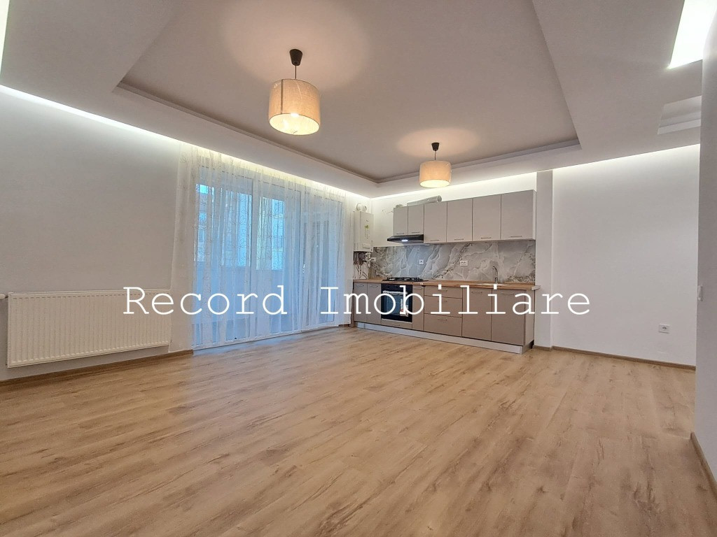 Apartament 3 camere, finisaje noi, etaj 1 in Floresti