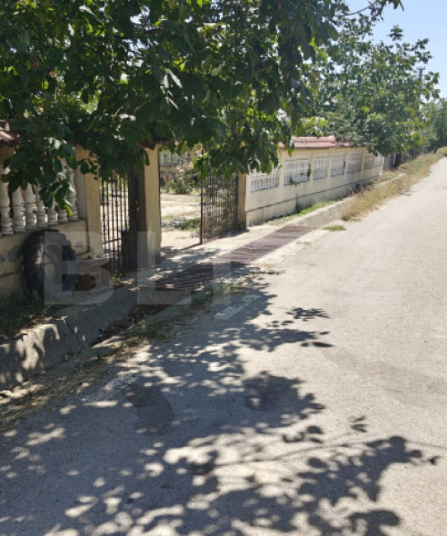 Teren de vânzare, 2.000 mp, deschidere 60 m, zona Dobra