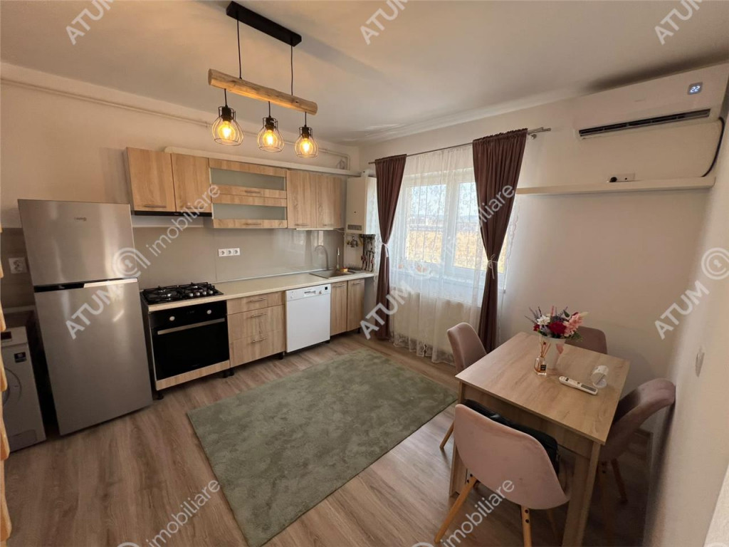 Apartament 2 camere balcon si parcare zona Calea Cisnadiei S