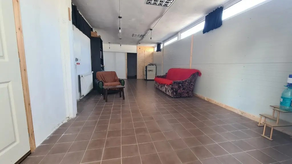 Oferim spre închiriere spațiu comercial în Curtea de Argeș