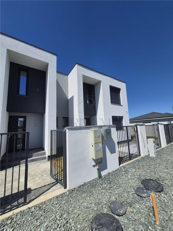 DUPLEX SUPERB - DESPARTIT - ZONA EXCELENTA