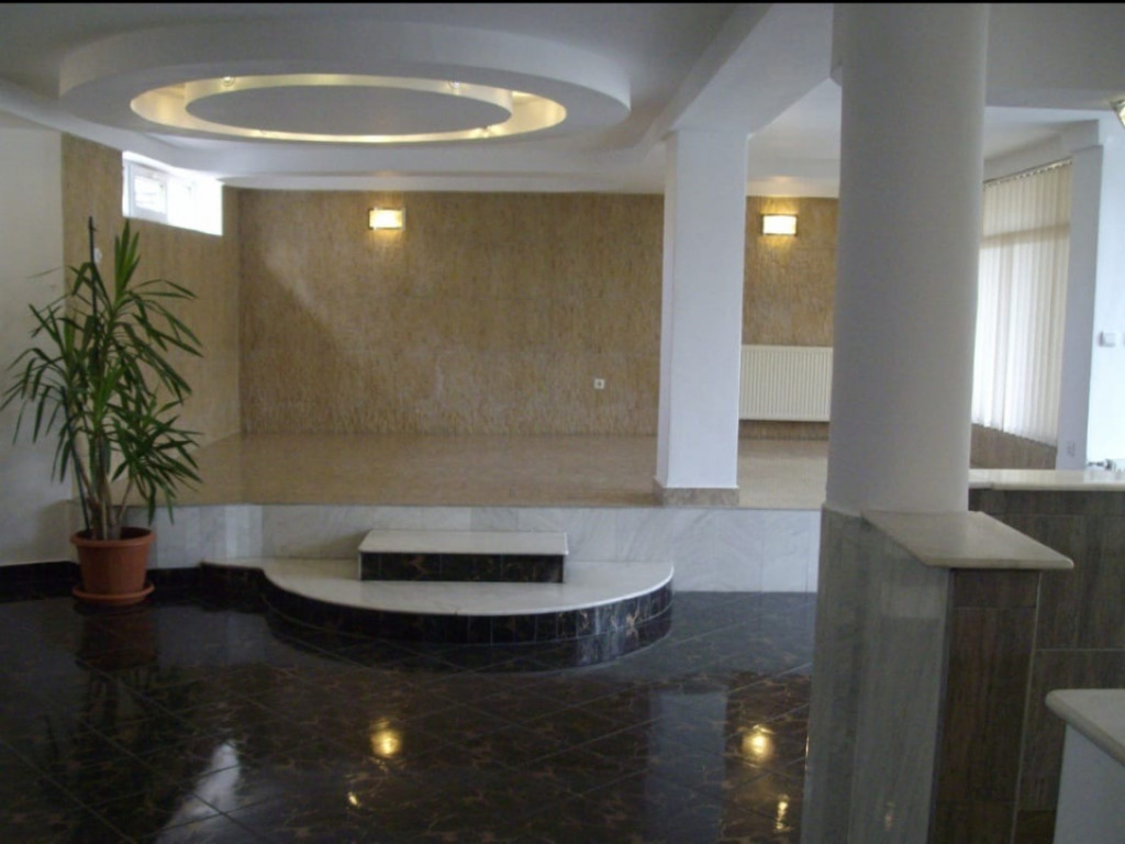 UNICAT vila cu 5 camere, 300 MP, Zona Plopilor, Cluj