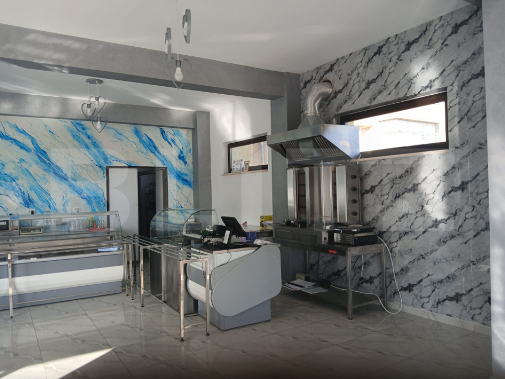 Spatiu comercial de inchiriat, 230 mp, zona Gura Humorului