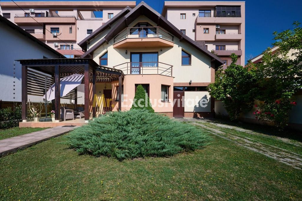 Casa + 305 mp terem curte proprie in zona rezidentiala Ga...
